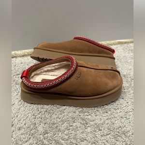 UGG Tazman Platform Slipper - Chestnut - size 11